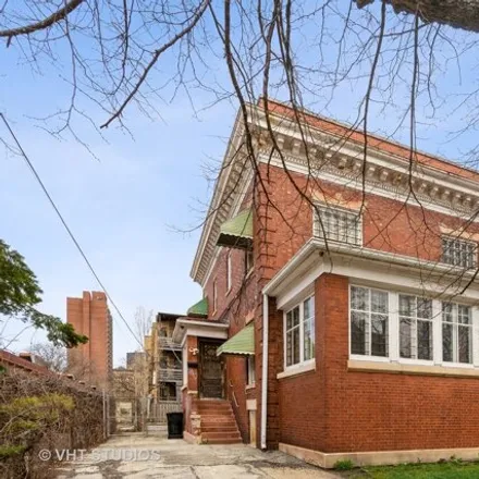 Image 1 - 940 West Castlewood Terrace, Chicago, IL 60640, USA - House for sale