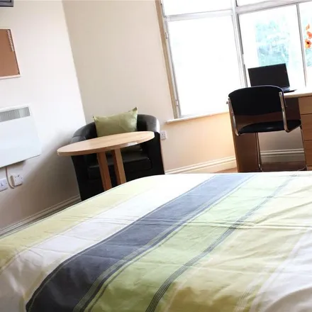 Rent this 1 bed apartment on Elmwood Close in Huddersfield, HD1 5DB