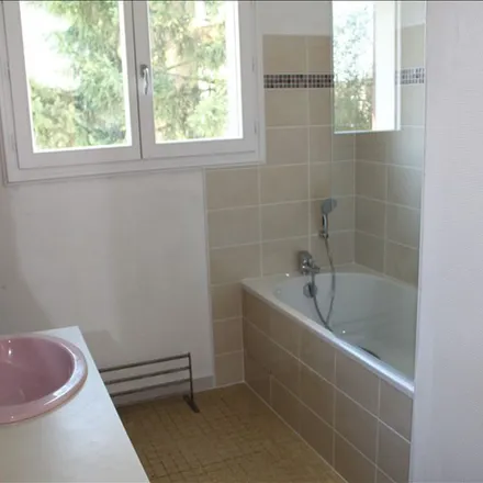 Rent this 5 bed apartment on 1 Quai de la Marine in 89000 Auxerre, France