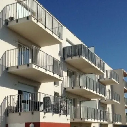 Image 3 - 117 Rue de Telouze, 79000 Niort, France - Apartment for rent
