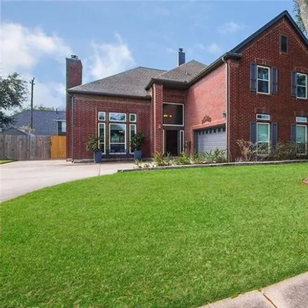 Buy this 4 bed house on 917 Lake Country Drive in Taylor Lake Village, Harris County