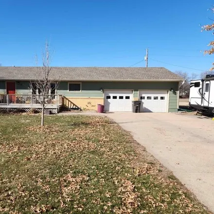 Image 2 - 523 North 4th Avenue, Kenesaw, Adams County, NE 68956, USA - House for sale