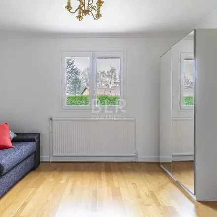 Rent this 9 bed apartment on 7 Rue Charles de Gaulle in 78860 Saint-Nom-la-Bretèche, France