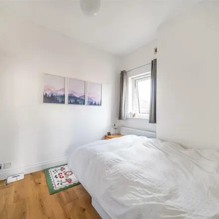 Image 9 - Glebe Road, London, N8 7DD, United Kingdom - Apartment for sale