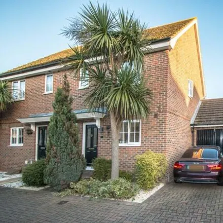 Buy this 3 bed house on Egret Close in Lower Upnor, ME4 3PA