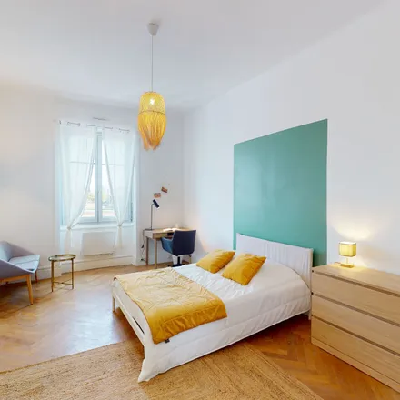 Rent this 4 bed room on 3 Quai Perrache