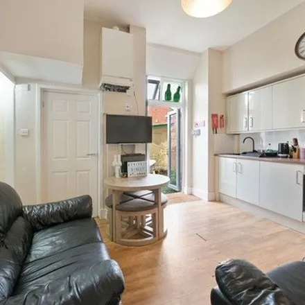 Rent this 4 bed apartment on Norris Street in Preston, PR1 7PY