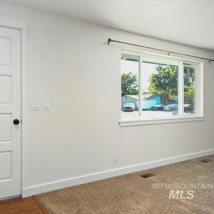 Image 3 - 1903 Northwest 10th Street, Meridian, ID 83646, USA - House for sale