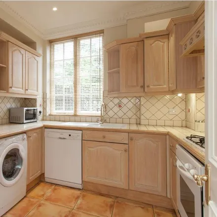 Image 4 - 71 Frognal, London, NW3 6XD, United Kingdom - Townhouse for rent