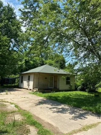 Buy this 3 bed house on 1485 North 30th Street in Fort Smith, AR 72901