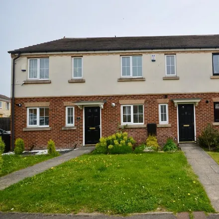 Rent this 3 bed townhouse on Thornton Road in Barnsley, S70 3LG