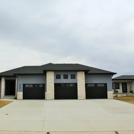 Buy this 3 bed house on Southlake Boulevard in North Sioux City, SD 57049