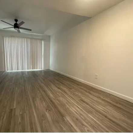 Image 7 - 15427 North Jerry Street, Surprise, AZ 85378, USA - Townhouse for rent