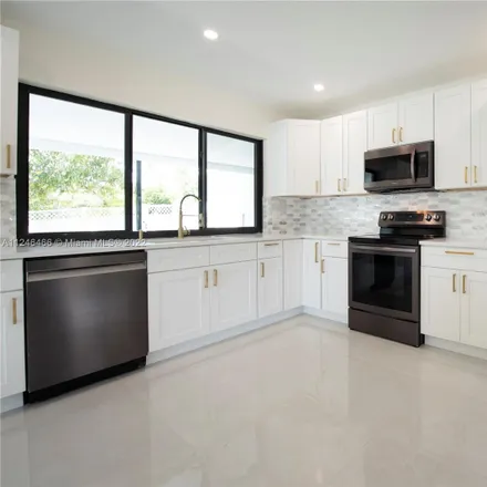 Image 9 - 4700 McKinley Street, West Hollywood, Hollywood, FL 33021, USA - House for rent