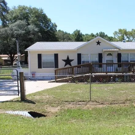 Buy this 3 bed house on 11166 Southwest 108th Street in Marion County, FL 34432