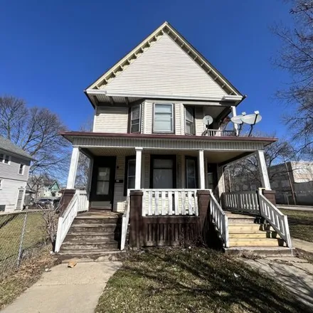 Buy this studio house on 108A West Keefe Avenue in Milwaukee, WI 53212