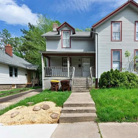 Buy this 3 bed house on 265 Oakwood Avenue in Rockford, IL 61101