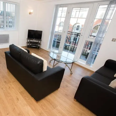Rent this 2 bed apartment on Riverside House in Simmonds Street, Katesgrove