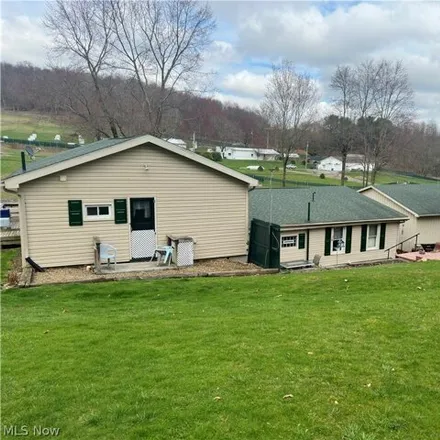 Image 2 - 44601 Y and O Road, Glenmoor, Columbiana County, OH 43968, USA - House for sale