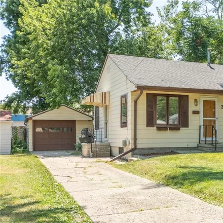 Buy this 2 bed house on 3100 Garden Avenue in Des Moines, IA 50310