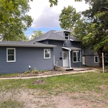 Buy this 3 bed house on Great Clips in Mount Vernon Road Southeast, Cedar Rapids