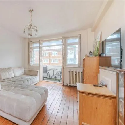 Buy this 1 bed apartment on Upper Richmond Road in London, SW15 6SP