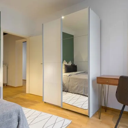 Rent this 4 bed room on Leipziger Straße in 60487 Frankfurt, Germany
