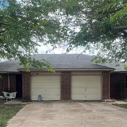 Buy this 2 bed duplex on 716 Prairie Creek Drive in Princeton, TX 75407