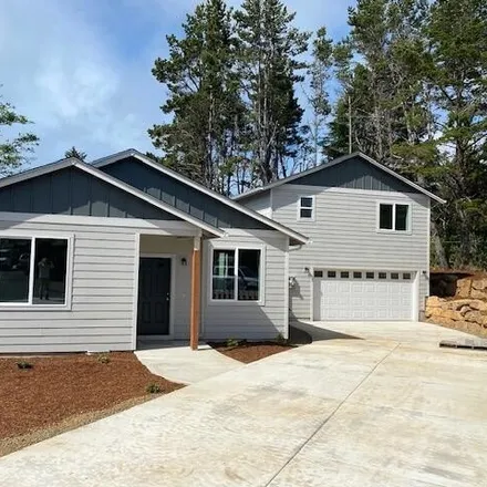 Buy this 4 bed house on Southeast 35th Court in Lincoln City, OR 97367