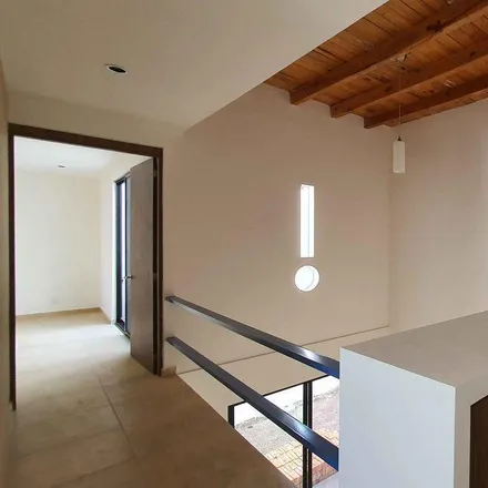 Buy this studio house on Paseo de las Lómas in Delegaciön Santa Rosa Jáuregui, QUE