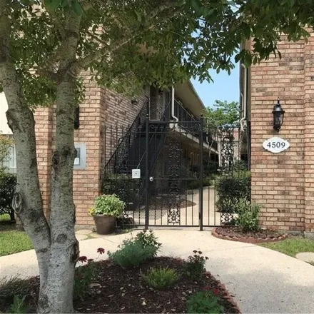 Buy this 2 bed condo on 4509 Shaw Street in Metairie, LA 70001