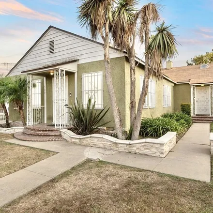 Buy this studio townhouse on 540 West Palm Street in Compton, CA 90220