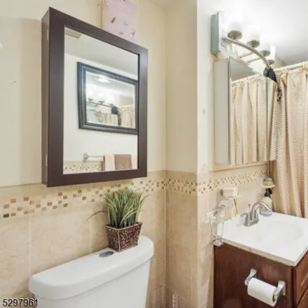 Image 7 - 60 Parkway Dr E Apt 1K, East Orange, New Jersey, 07017 - Condo for sale