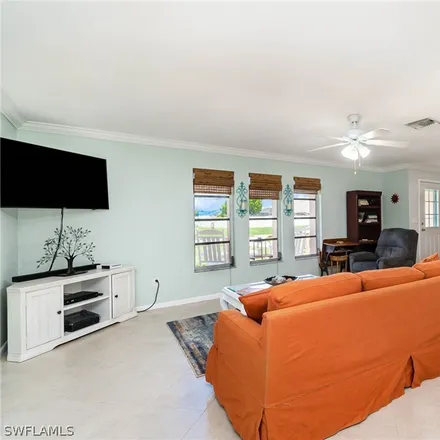 Image 2 - 1122 Northeast Van Loon Lane, Cape Coral, FL 33909, USA - House for sale