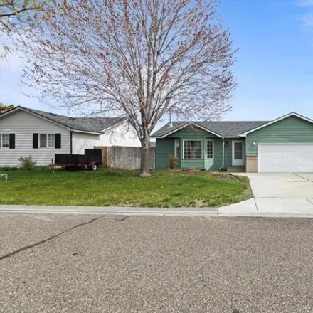 Buy this 3 bed house on 1539 11th Street in Benton City, WA 99320