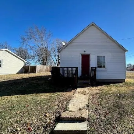 Buy this 1 bed house on 804 East Hunt Street in Salem, MO 65560