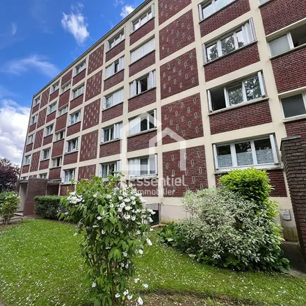 Rent this 2 bed apartment on Mairie de Verneuil-sur-Seine in Boulevard André Malraux, 78480 Verneuil-sur-Seine