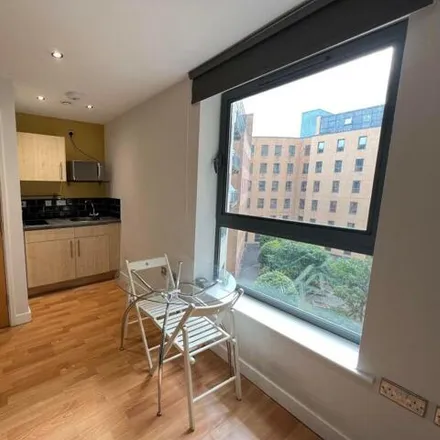 Image 5 - West One Cube, Broomhall Street, Devonshire, Sheffield, S3 7XG, United Kingdom - Apartment for rent