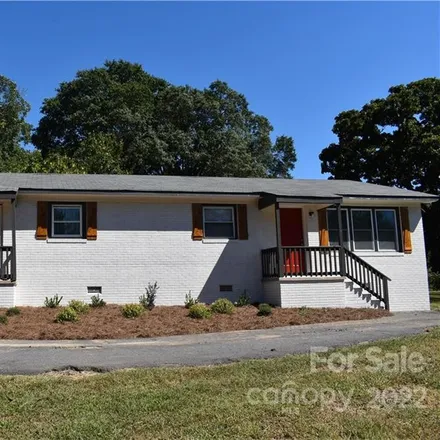 Buy this 4 bed duplex on 435 Craven Street in Gastonia, NC 28052