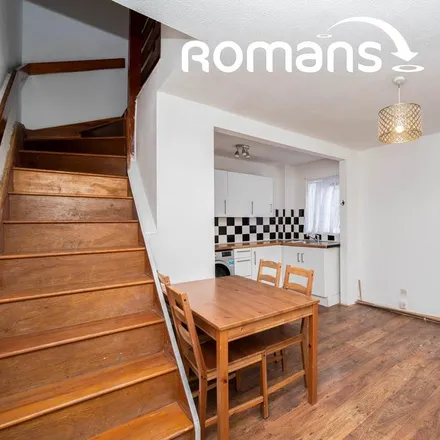 Image 2 - Repens Way, London, UB4 9PR, United Kingdom - Townhouse for rent