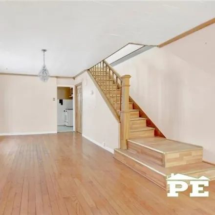 Image 6 - 1485 East 53rd Street, New York, NY 11234, USA - House for sale