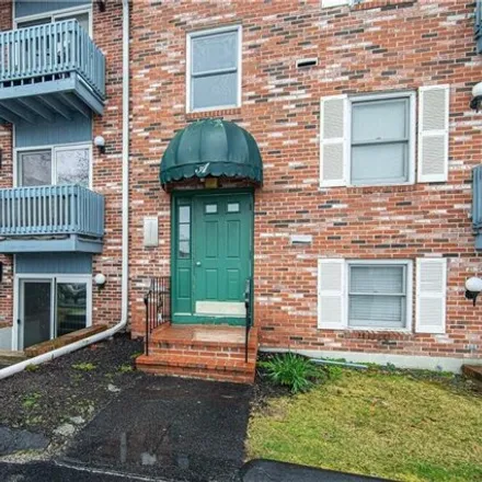 Buy this 1 bed condo on 230 Manville Hill Road in Cumberland, RI 02864