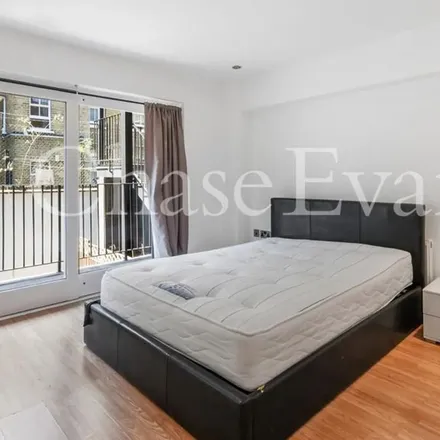 Image 8 - Myrdle Court, Myrdle Street, St. George in the East, London, E1 1HQ, United Kingdom - Apartment for rent