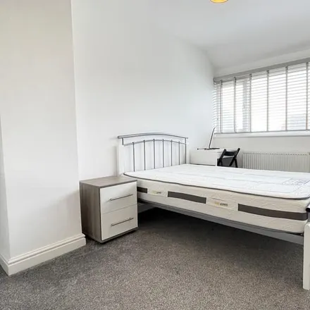 Rent this 1 bed room on Moseley Wood Green in Leeds, LS16 7HB