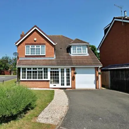 Buy this 4 bed house on 3 Padstow in Tamworth, B77 3QN