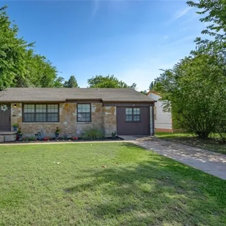 Buy this 3 bed house on 430 East Key Boulevard in Midwest City, OK 73110