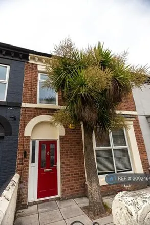 Rent this 6 bed townhouse on Lawrence Road in Liverpool, L15 0EG