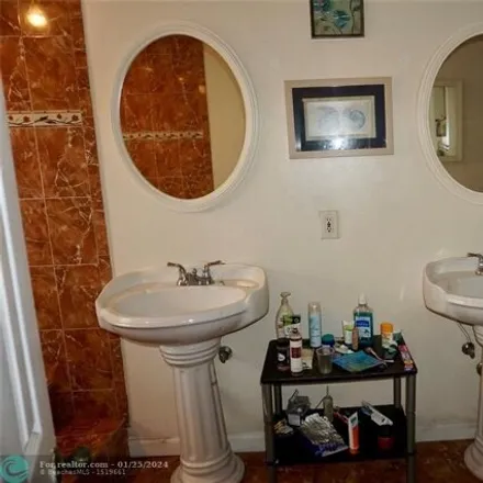 Image 7 - 2699 Northwest 47th Lane, Lauderdale Lakes, FL 33313, USA - Townhouse for sale