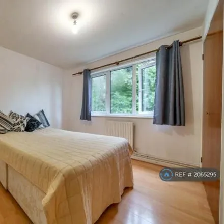 Image 5 - Rectory Lane, London, SW17 9PY, United Kingdom - Apartment for rent
