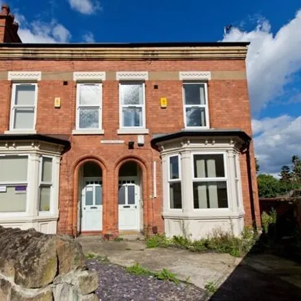 Rent this 6 bed duplex on 6 Midland Avenue in Nottingham, NG7 2FD